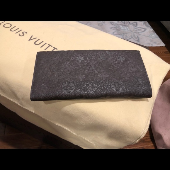 Louis Vuitton Curieuse Monogram Empreinte Wallet - Picture 3 of 5
